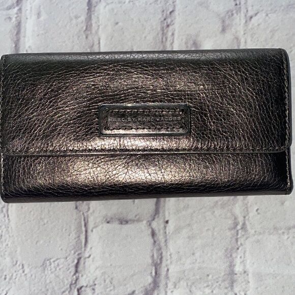 Marc by Marc Jacobs Metallic Trifold wallet - Picture 6 of 8